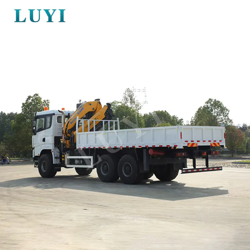 Shacman 8*4 15-тонн, 16,5 тонн, 28-тонный автокран со складной стрелой
